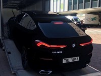 BMW представила самую черную машину на Земле — BMW VBX6 с покрытием из
