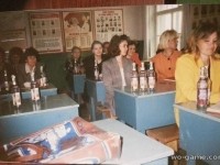 Выдача зарплаты водкой учителям перед педсоветом, 1997 год. Непростые